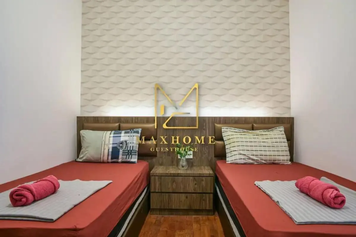 Maxhome Elite At Silverscape Malacca 0*,