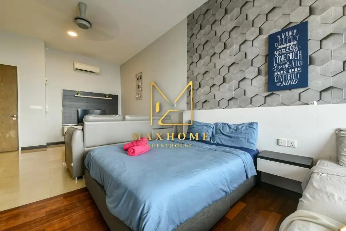 Maxhome Elite At Silverscape Malacca 0*,